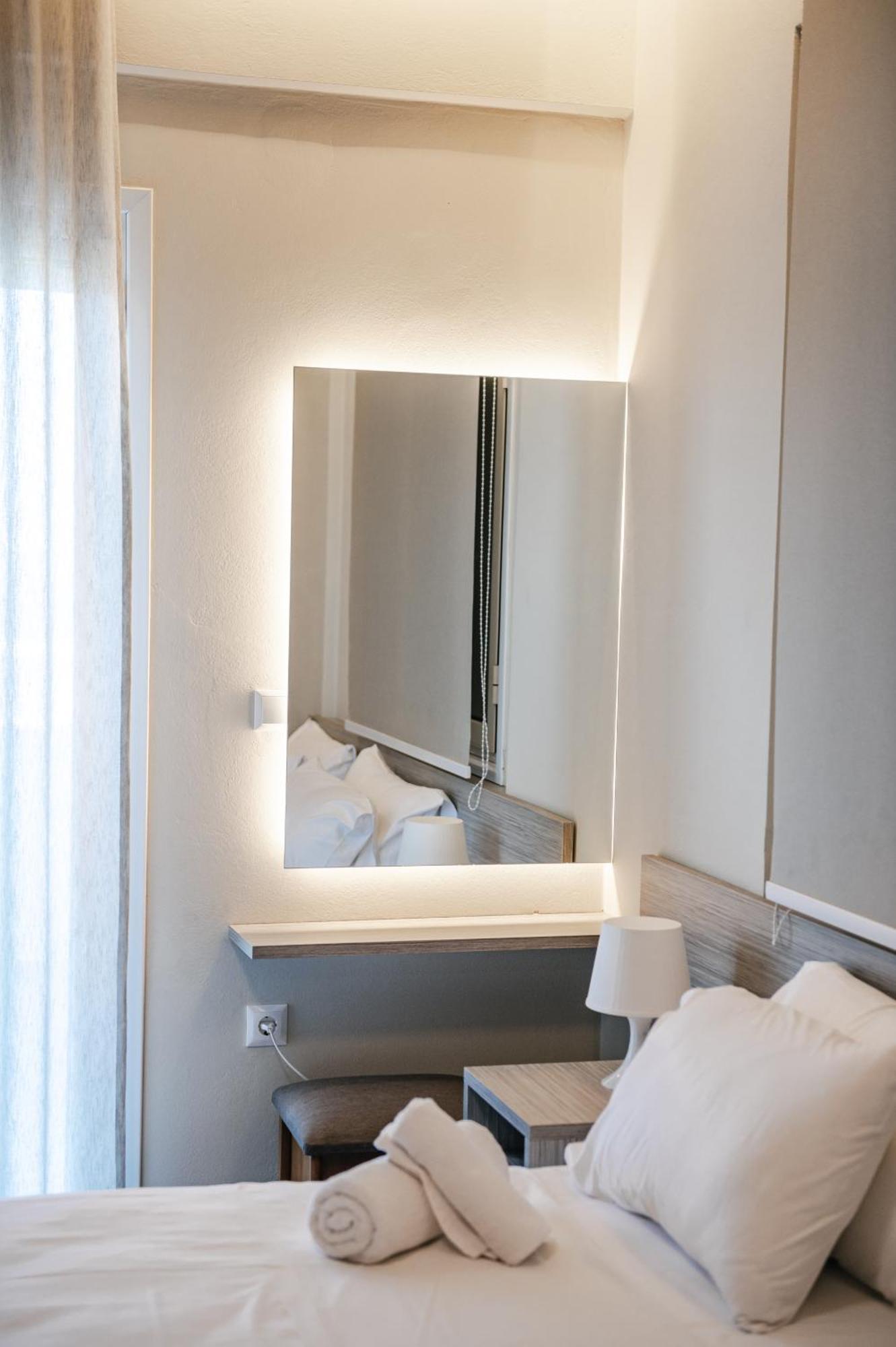 Mesogeios Hotel มาราโธโพลิส ภายนอก รูปภาพ