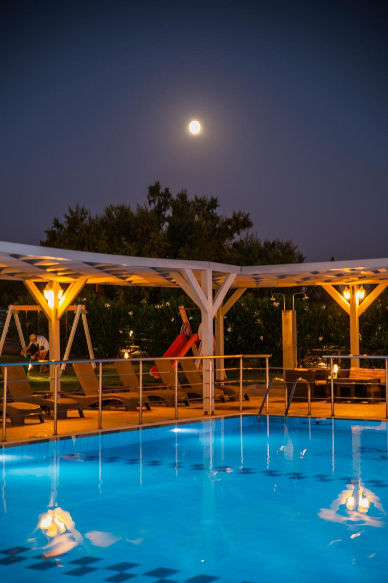 Mesogeios Hotel มาราโธโพลิส ภายนอก รูปภาพ